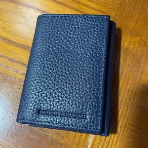 Leather Dark Navy Blue Dooney & Bourke slim bifold wallet